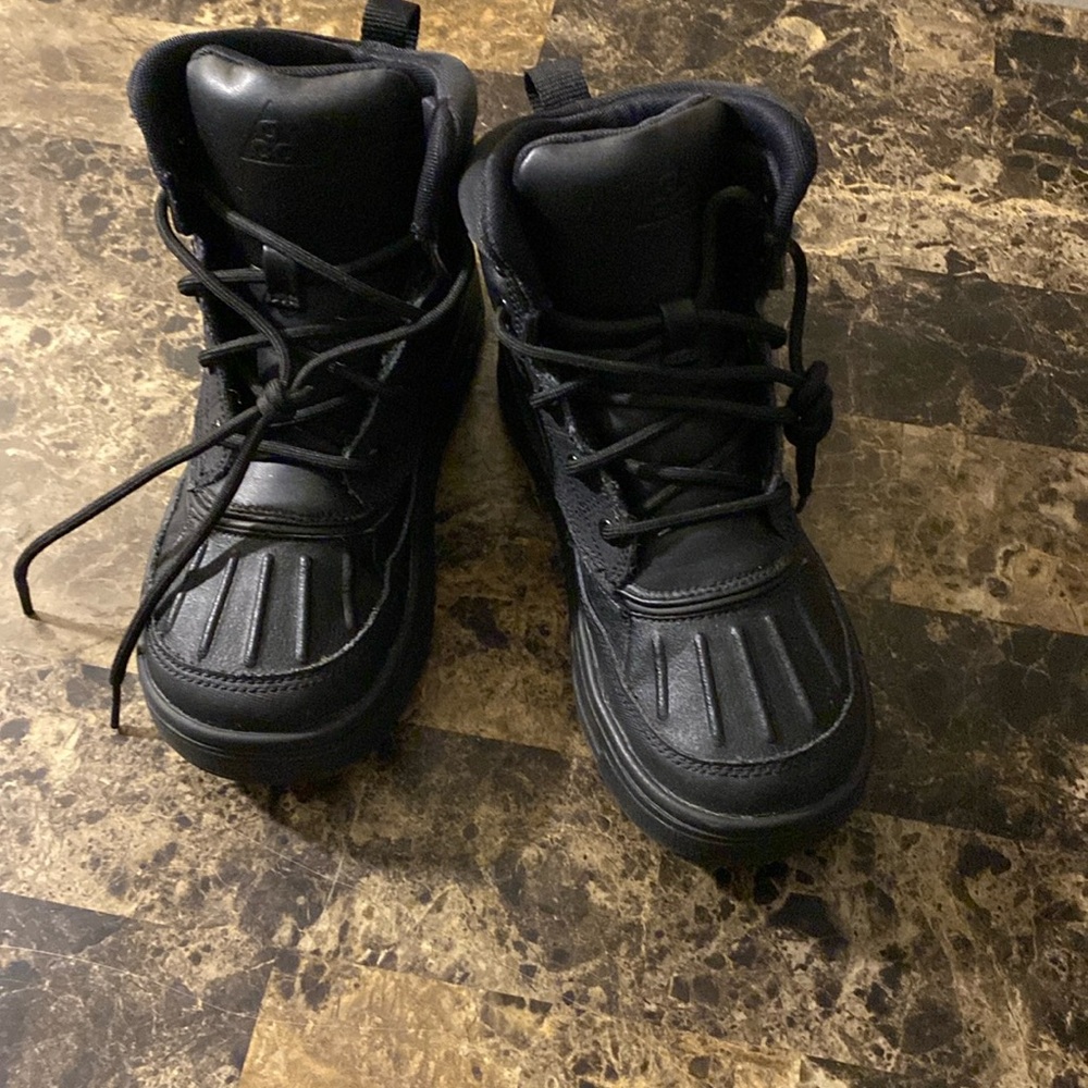 All black boy nike boots